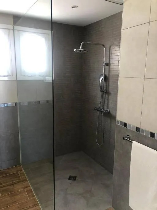 Gezellige Villa Met Prachtig Zicht En Zwembad Arona